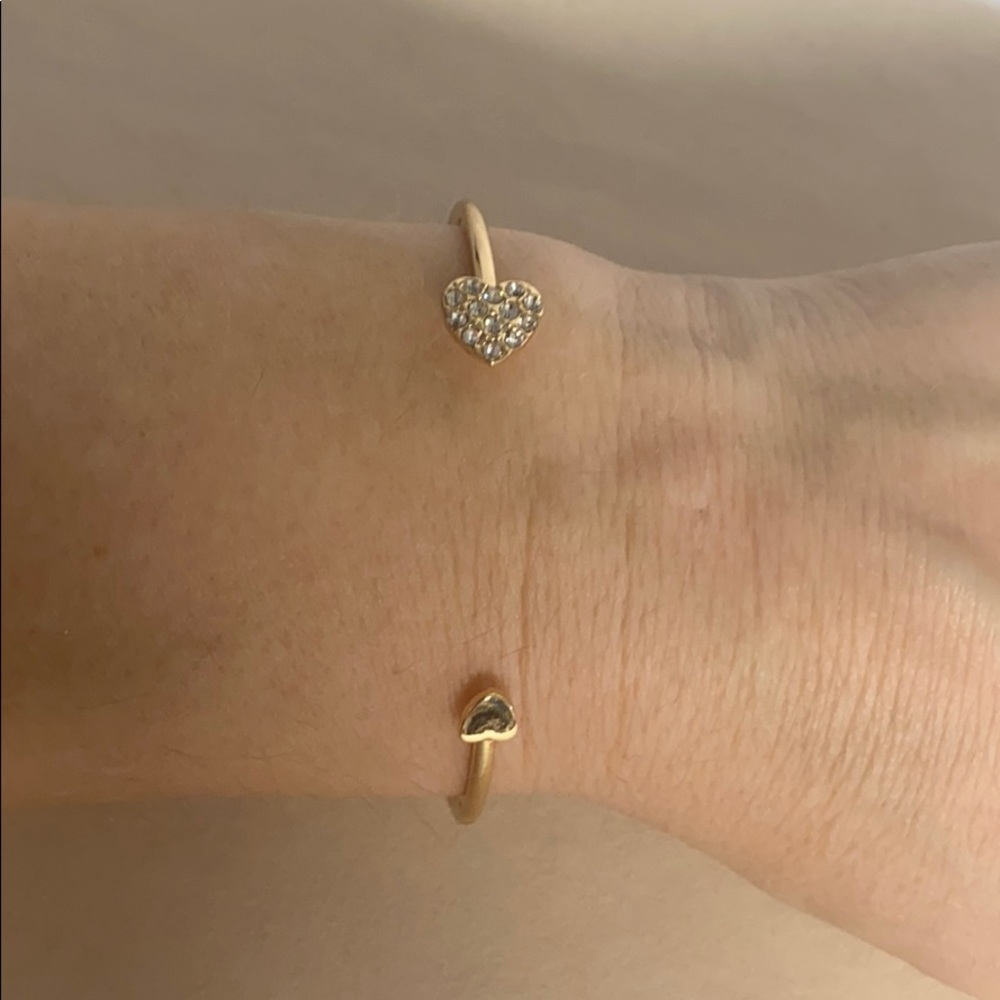 🌼2/$25🌼 Golden Rhinestone Heart Cuff - Picture 11 of 11